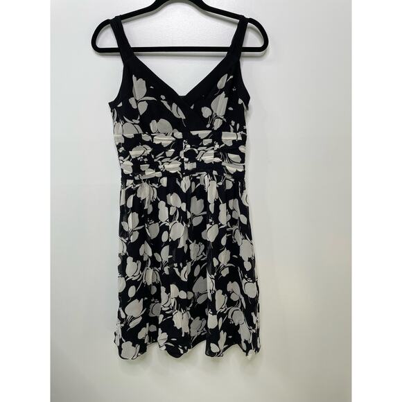 Ann Taylor Floral Dress 4 Floral Wide Straps V Neck Black White Sundress Career - Picture 12 of 15